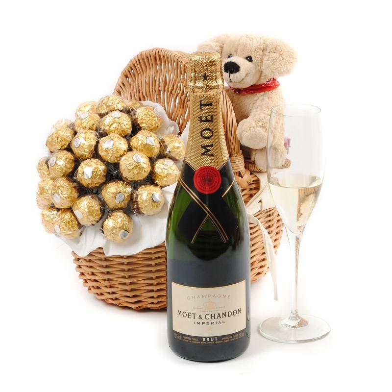 Moët & Ferrero Gift Basket